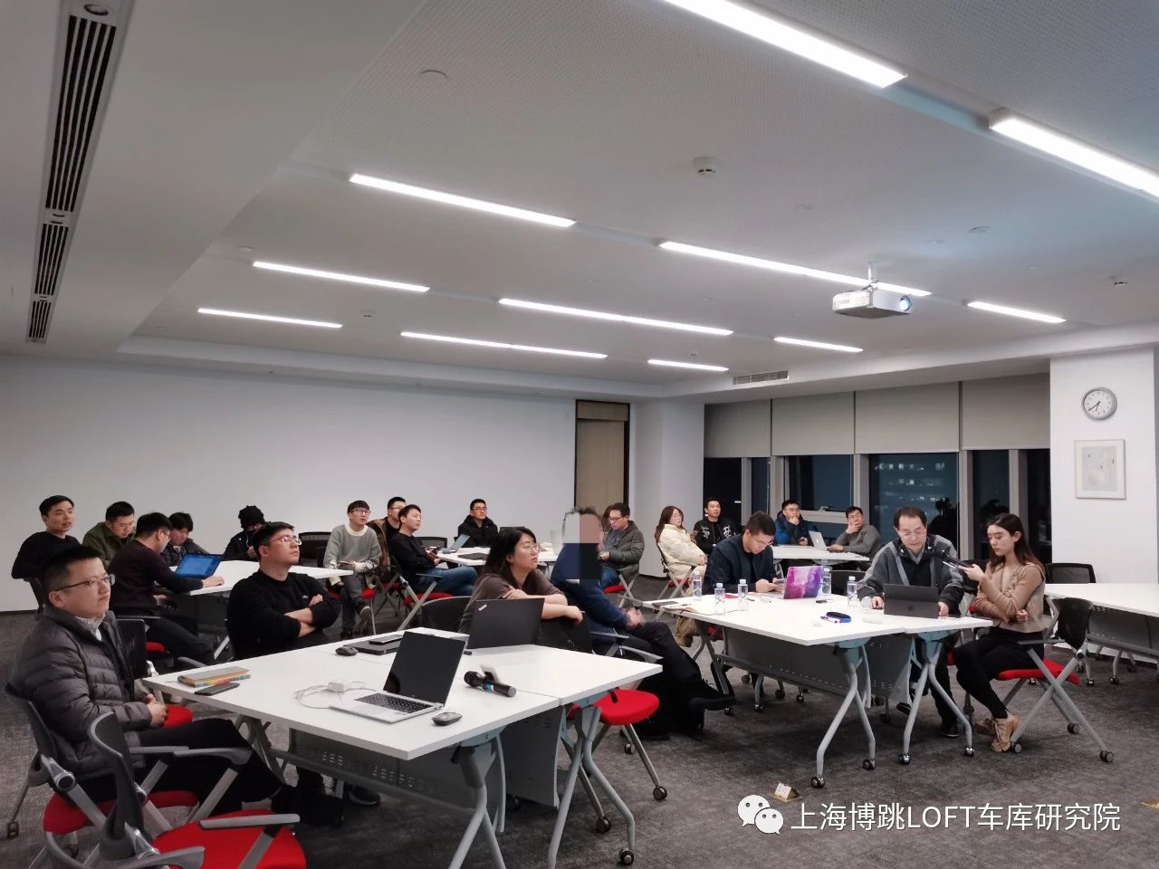 日照杭州LOFT车库专题会
